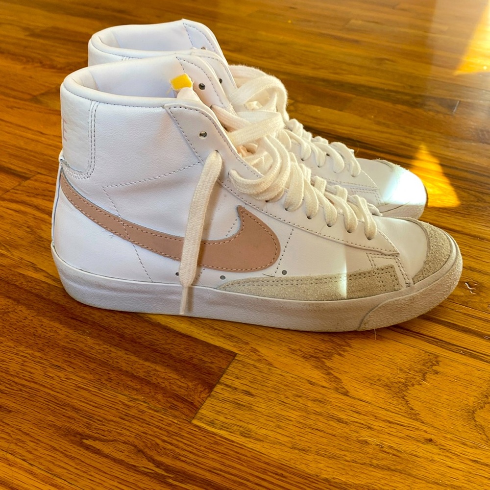 Great condition nike blazers